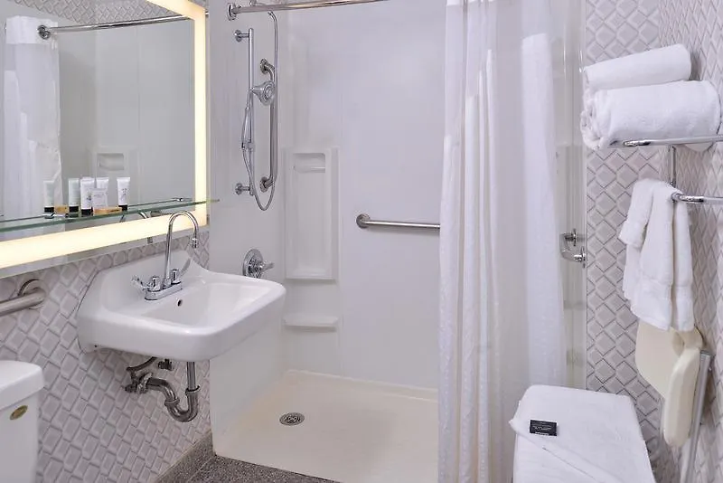 Hotel Red Lion Inn And Suites Brooklyn New York
