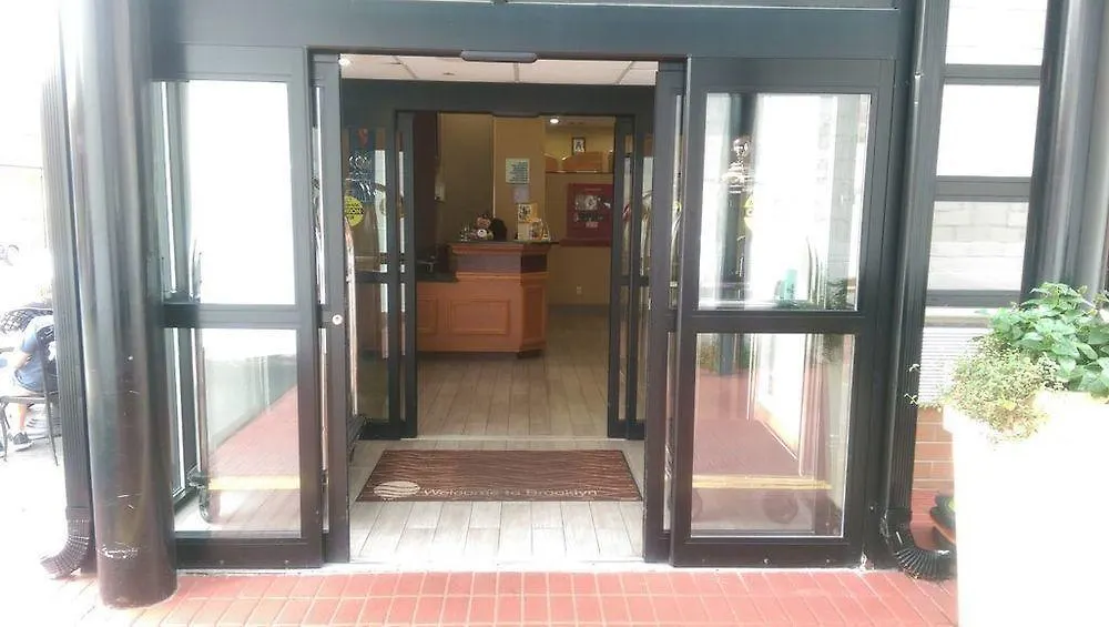 Red Lion Inn And Suites Brooklyn New York 3*,