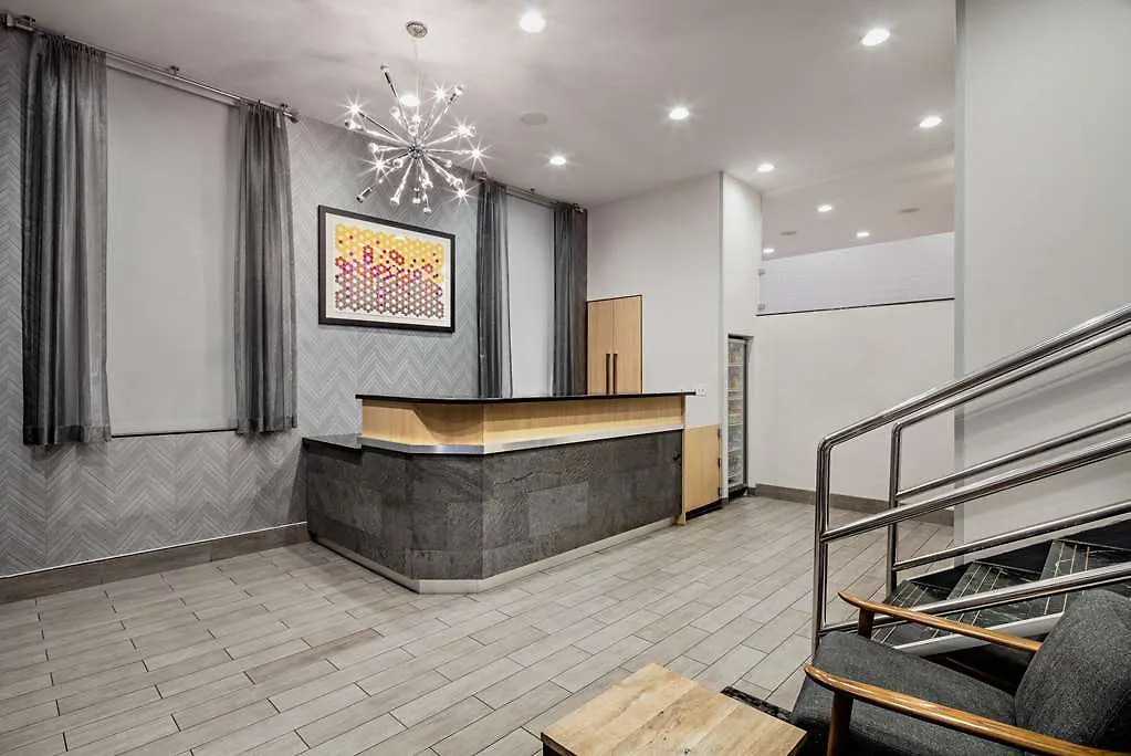 Red Lion Inn And Suites Brooklyn New York Hotel