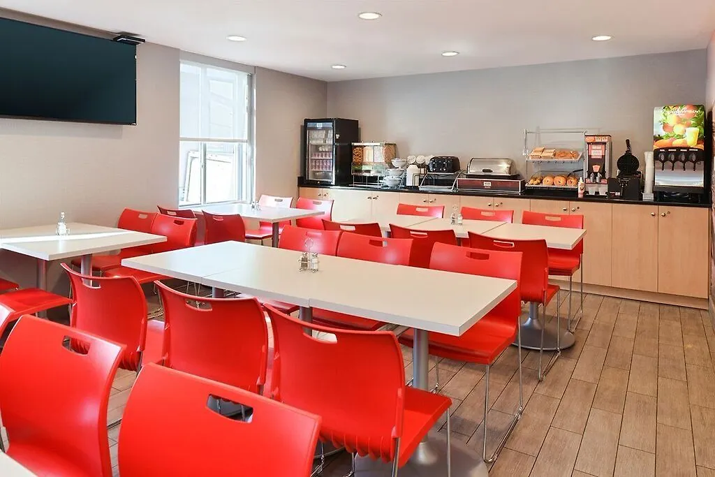Red Lion Inn And Suites Brooklyn New York Hotel