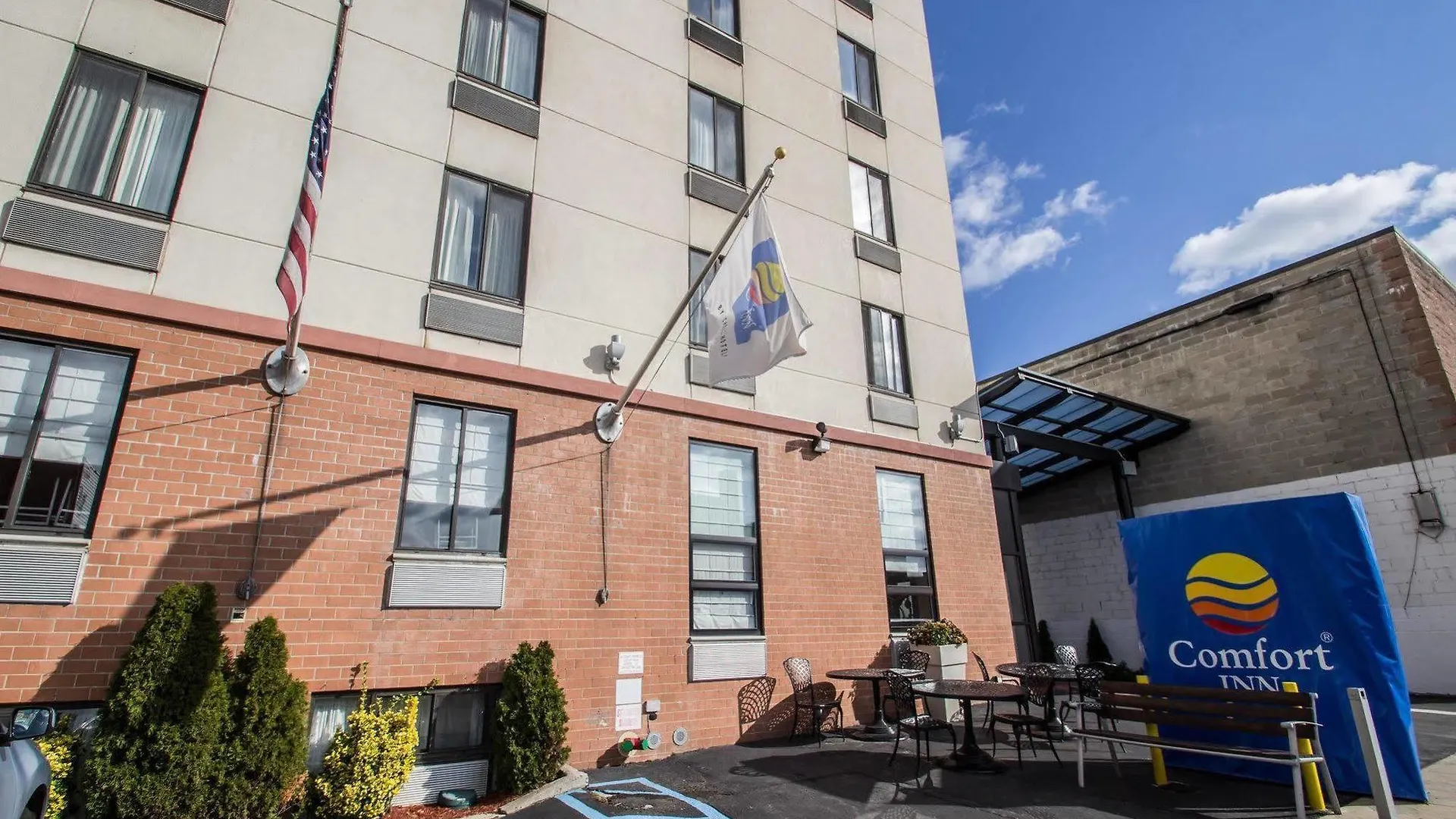 Red Lion Inn And Suites Brooklyn New York Hotel